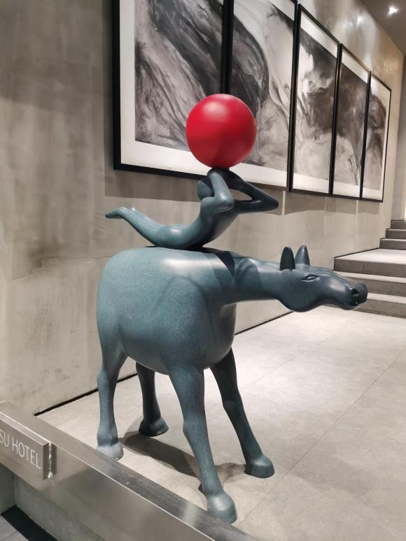 重慶酒吧裝修效果圖：裝修很漂亮獨(dú)特的一家酒吧