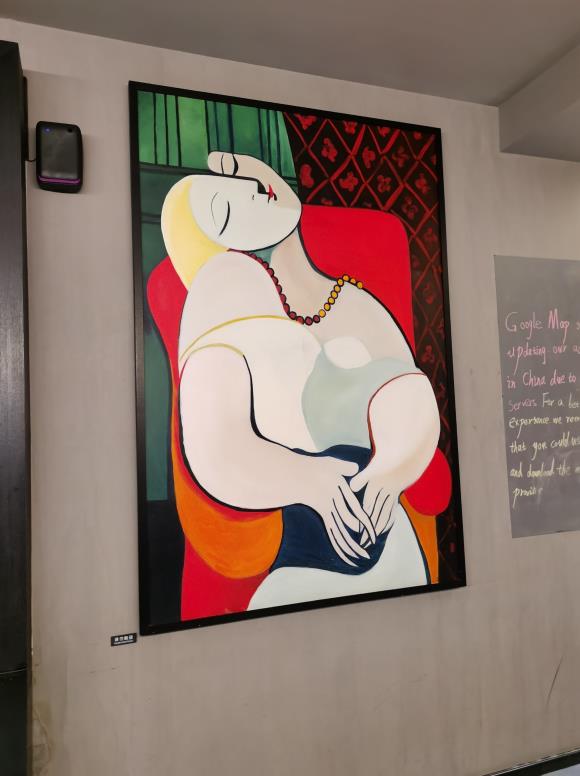 重慶酒吧裝修效果圖：裝修很漂亮獨(dú)特的一家酒吧